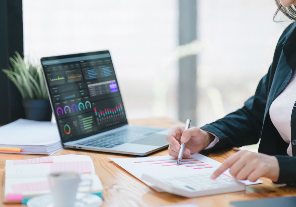 How to Maximize ROI with CRM Software